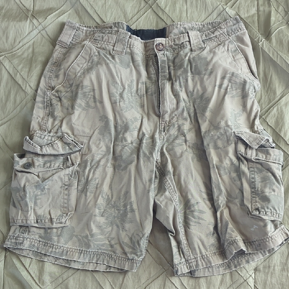 Men's Tan Cargo Shorts